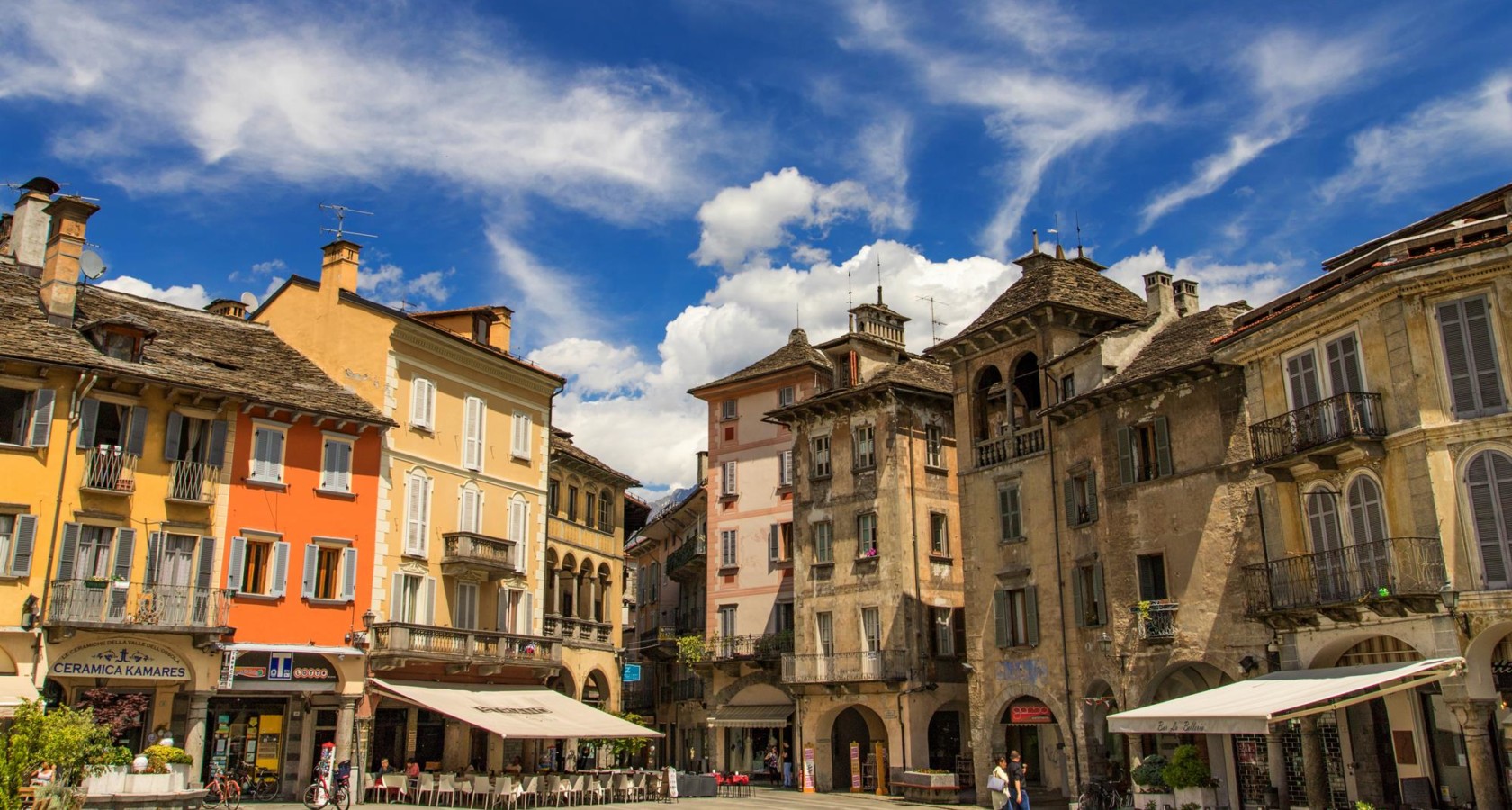Ossolatal Marktplatz in Domodossola VisitOssola